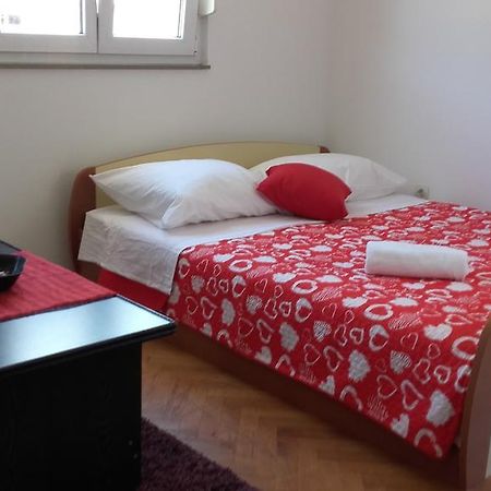 Apartment Max Omiš Εξωτερικό φωτογραφία
