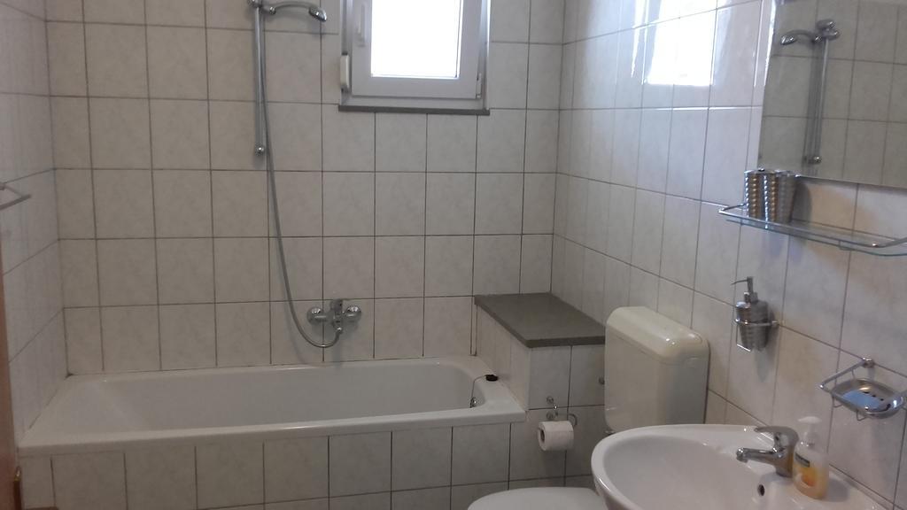 Apartment Max Omiš Εξωτερικό φωτογραφία