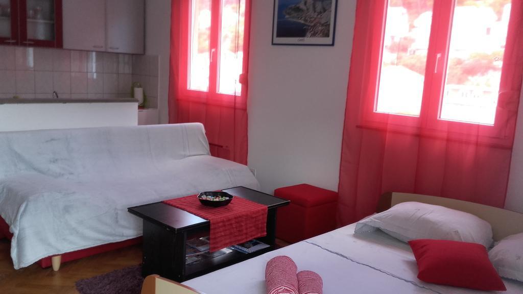 Apartment Max Omiš Εξωτερικό φωτογραφία